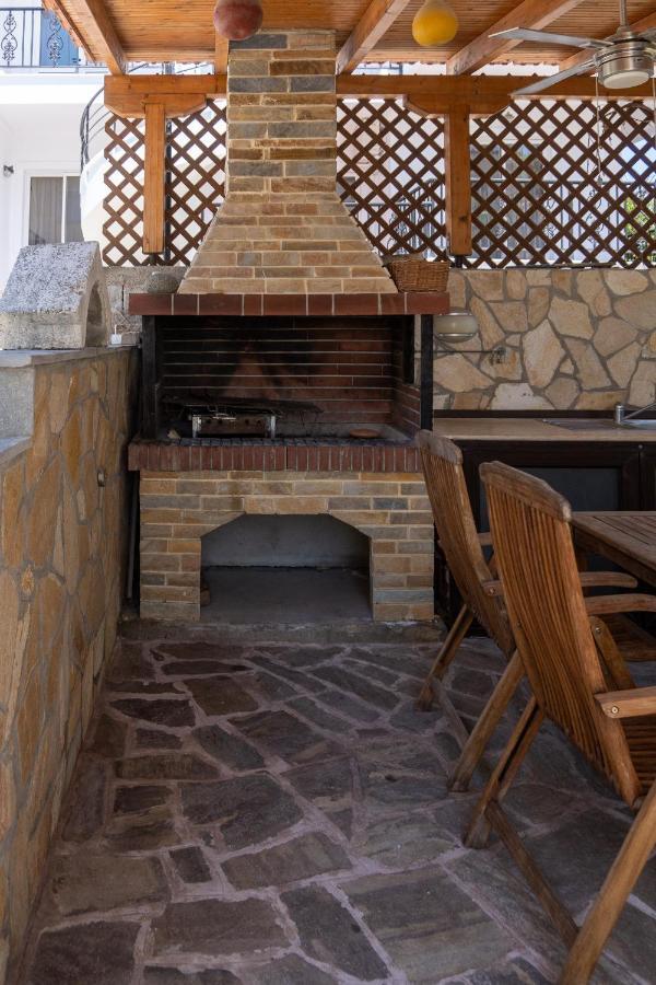 Starfish Villa Nea Iraklitsa Exterior photo